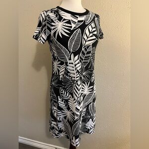 Old Navy Fitted Crew-Neck Tee Dress